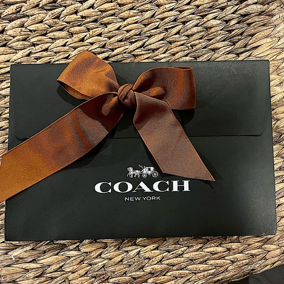 Coach Brand New Card Holder - Picture 4 of 11